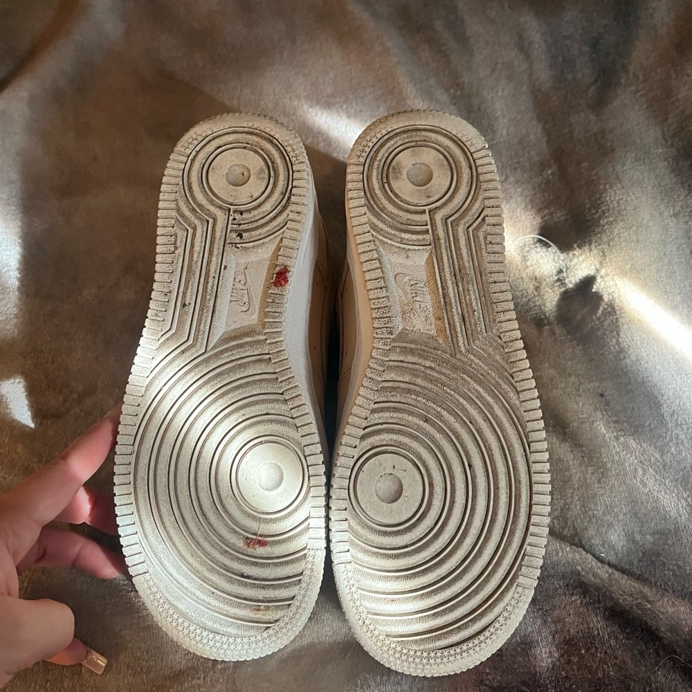 Nike Tan Sneakers